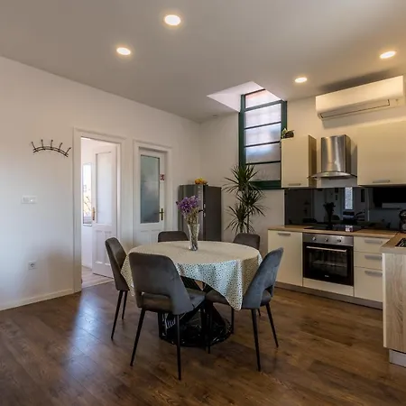 The Heart Of Palace 아파트 스플리트